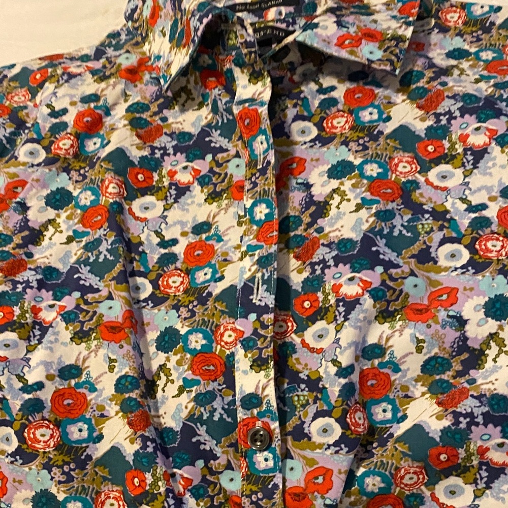 Lands' End Colorful Floral Women's Button Down Shirt - Picture 3 of 3